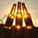 Bières artisanales produites dans nos fûts dans notre brasserie familiale.
Visite de la brasserie recommandée !